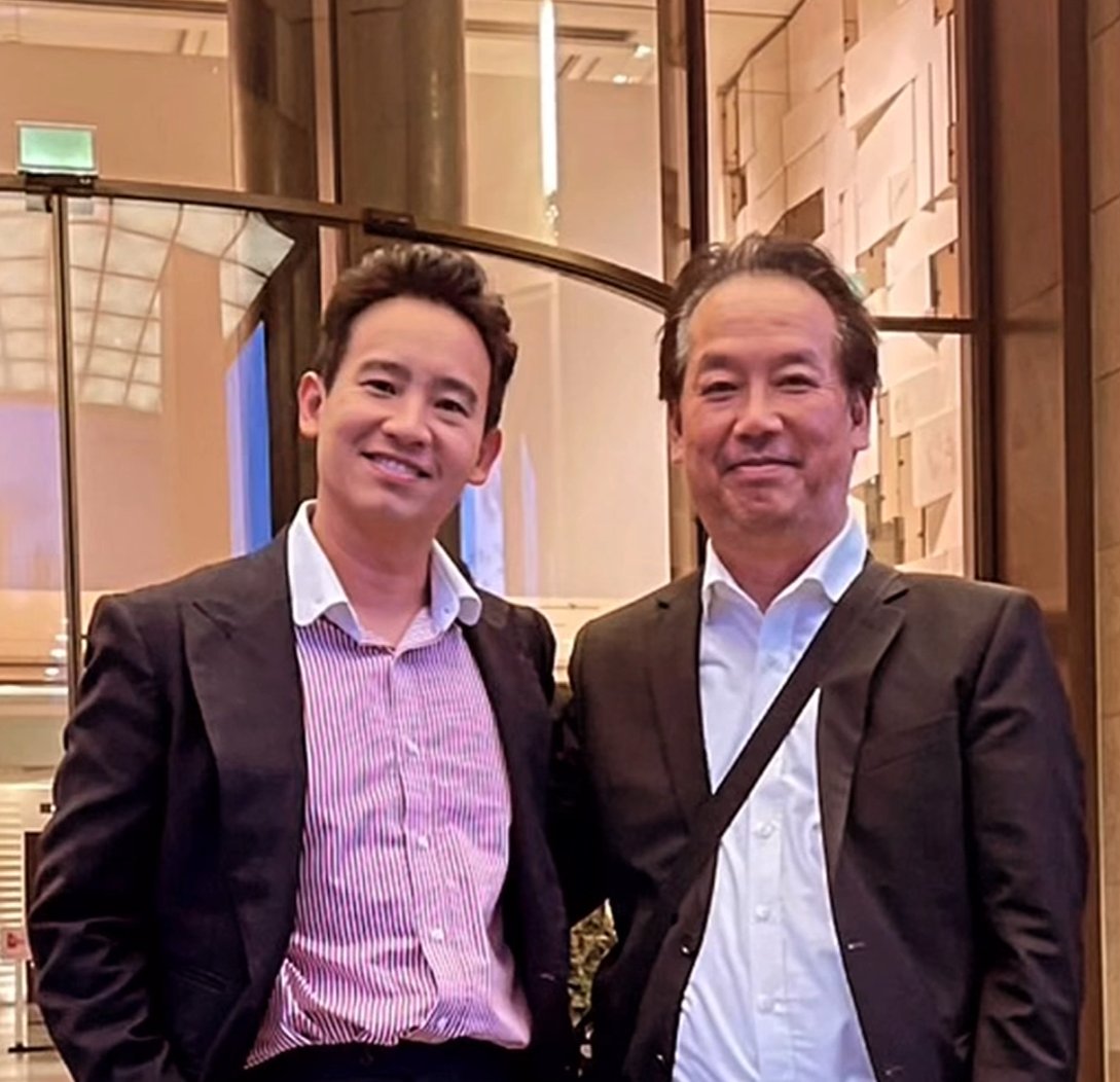 Chokchai Ngamboonjit mit Pita Limjaroenrat